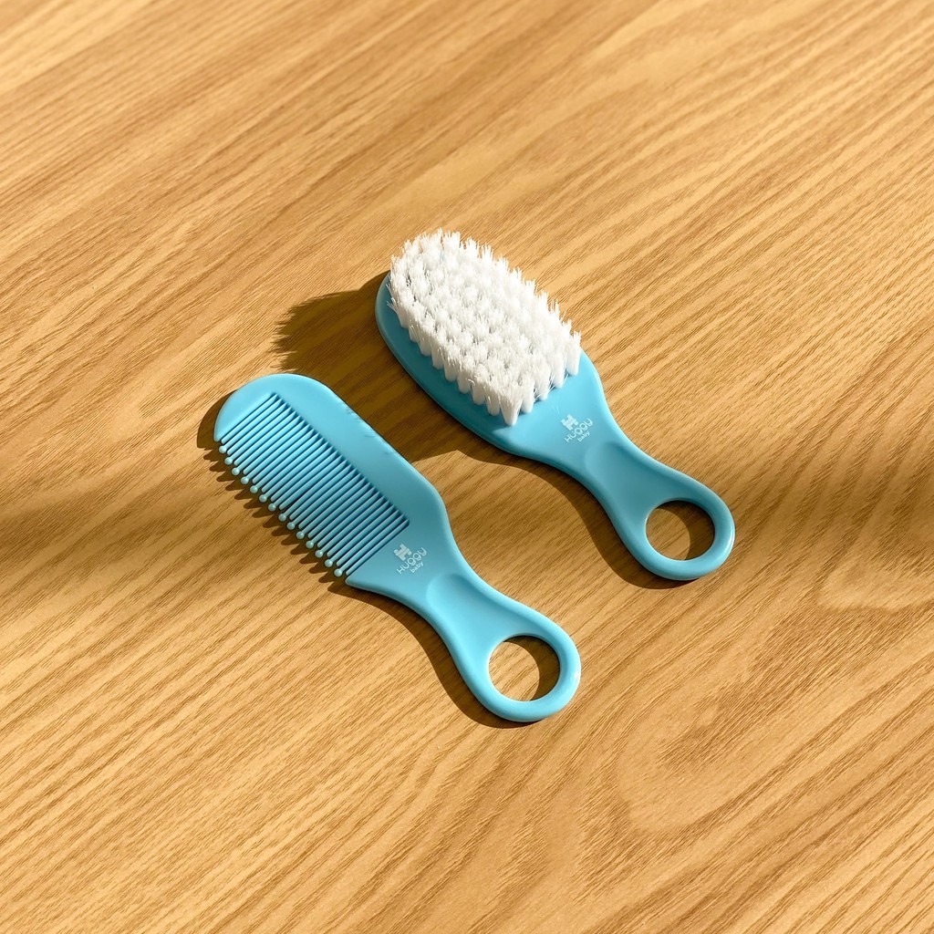 Huggy Baby BC001 Sisir Bayi Comb and Brush Set - Image 3